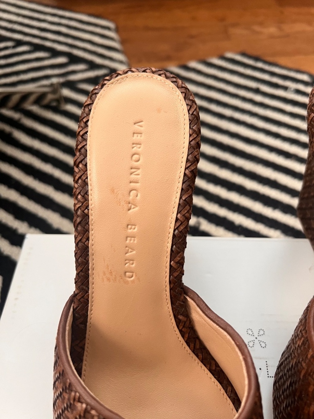 Veronica Beard Dali Raffia Wedge Sandal Size 6.5 - Picture 3 of 4